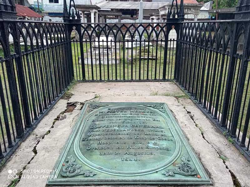 Mengenal Orang-Orang Penting di Makam Belanda Peneleh