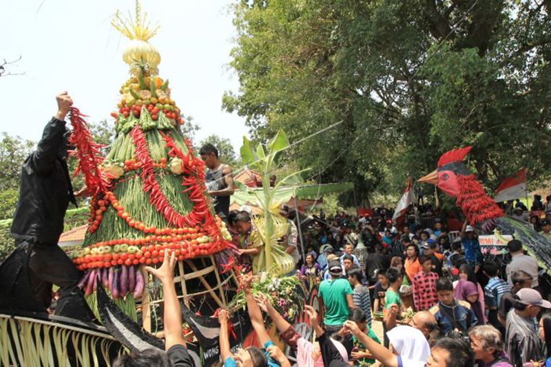 Sedekah Bumi, Ubo Rampe, dan Benteng Peradaban