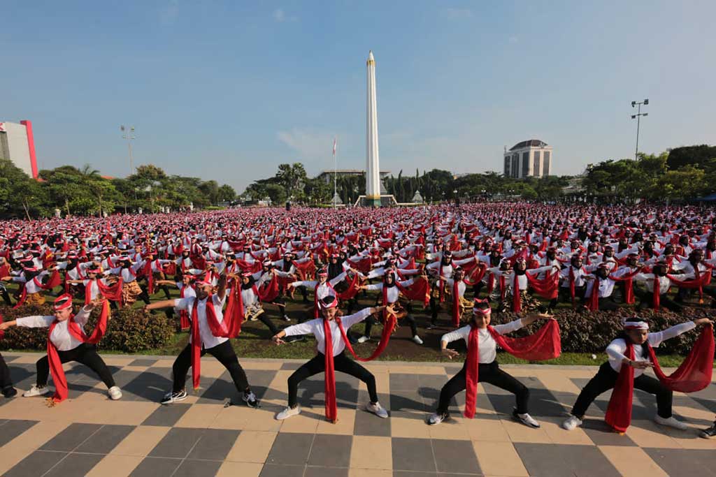 65.946 Pelajar Surabaya Pecahkan Rekor Muri Tari Remo Massal