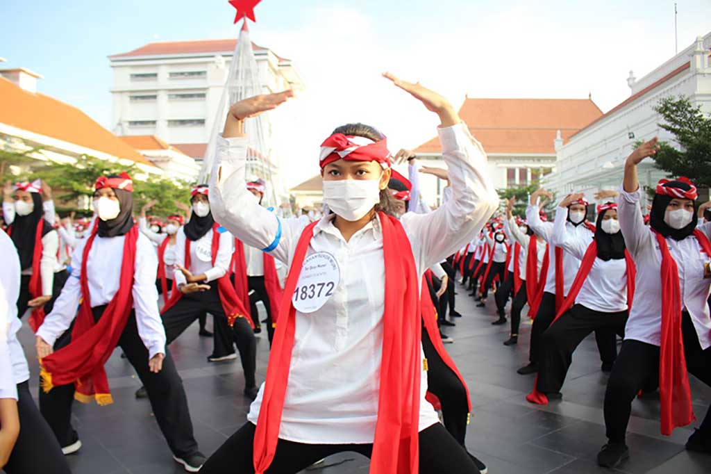 Remo Kolosal dan Darurat Seni di Surabaya