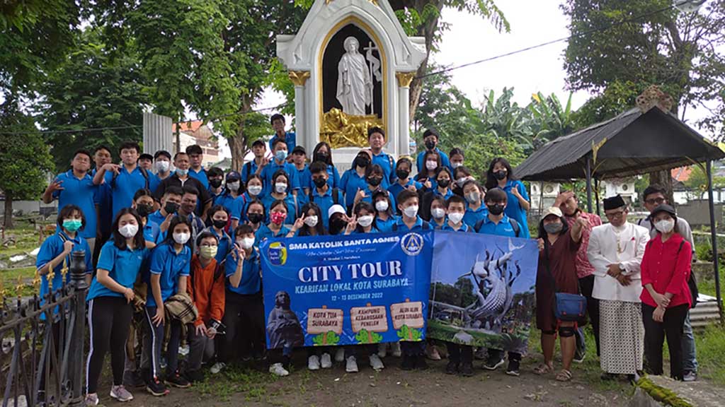 200 Siswa SMA St Agnes Surabaya Jelajah Kawasan Pecinan dan Peneleh