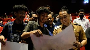 Wali Kota Surabaya Wajibkan Siswa SD-SMP Nobar Film Soera Ing Baja