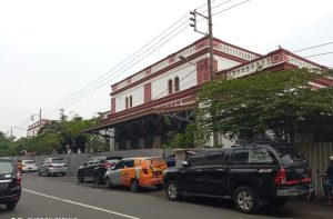 Stasiun Surabaya Kota Bak The Beauty and The Beast