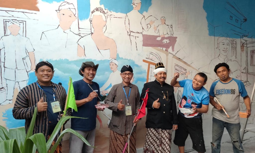 Menikmati Sejarah Pandean dalam Mural