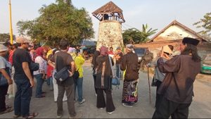 Di Saat ꧌ꦏꦺꦴꦠꦯꦸꦫꦨꦪ꧍ Kota Surabaya Menggalakkan Wisata.Kota yang Berbasis Sejarah dan Kepahlawanan, Komplek Asrama Polisi Koblen Terancam Dibongkar.